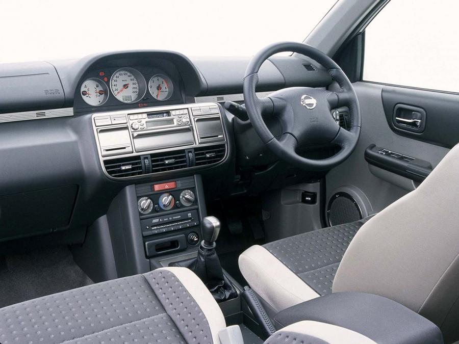 Nissan X-Trail 2001 года  (UK) (фото 17 из 26)